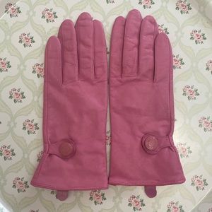 NWOT Women’s GAP pink leather gloves with snaps warm lining M/L Medium/Large